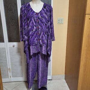 LIDA CAPUTO 2Pc Animal Print Top & Pants
